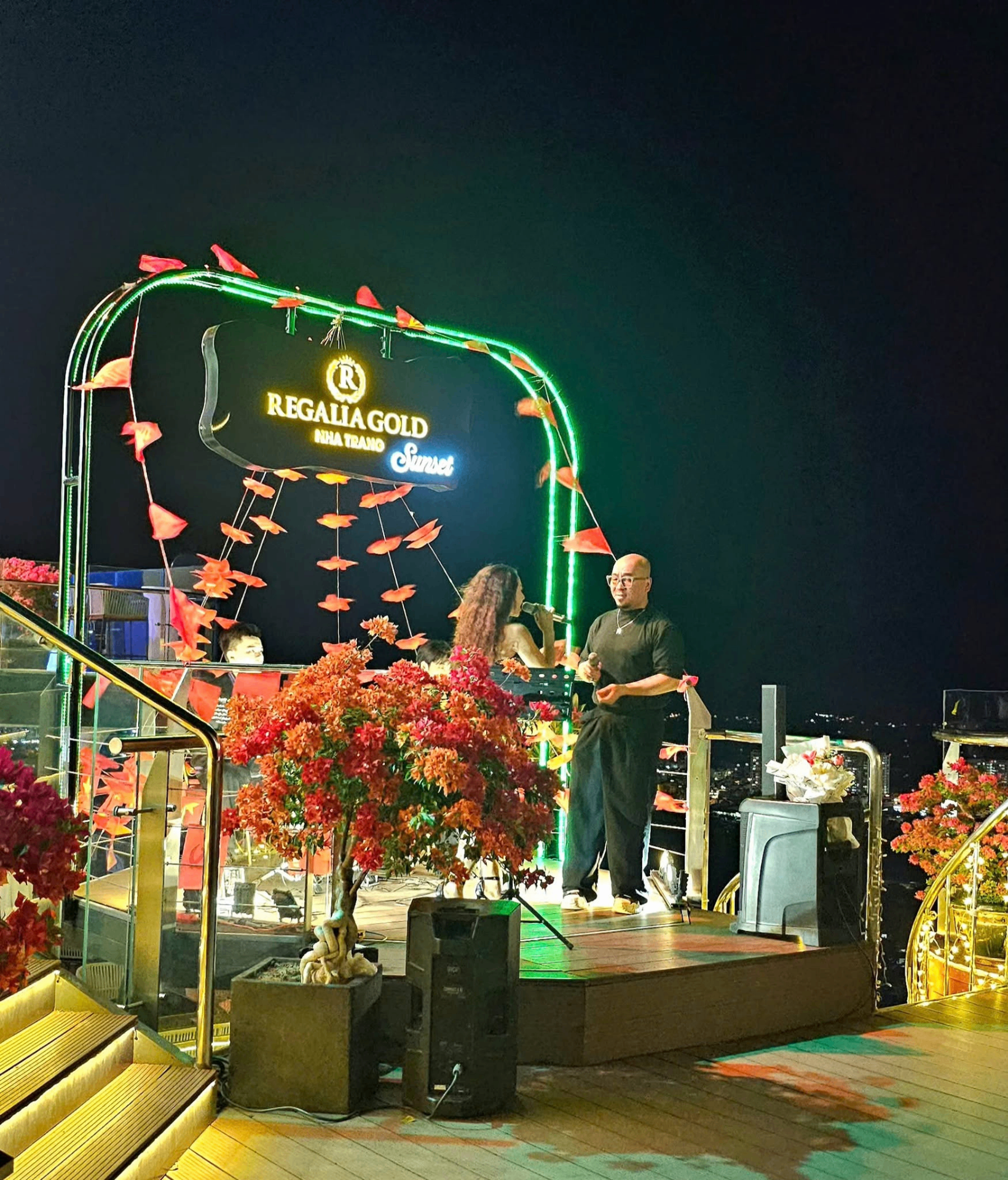 Sunset stage